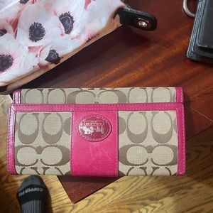 Coach Wallet. Brand new.